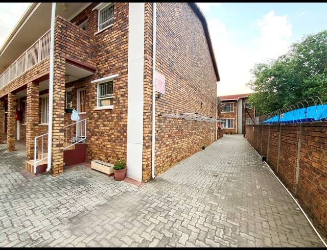 2 bed property for sale in NEW REDRUTH